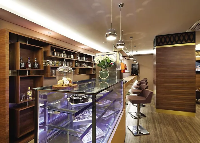 Emre & Emre Hotel 4*