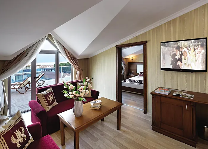 Emre & Emre Hotel 4*