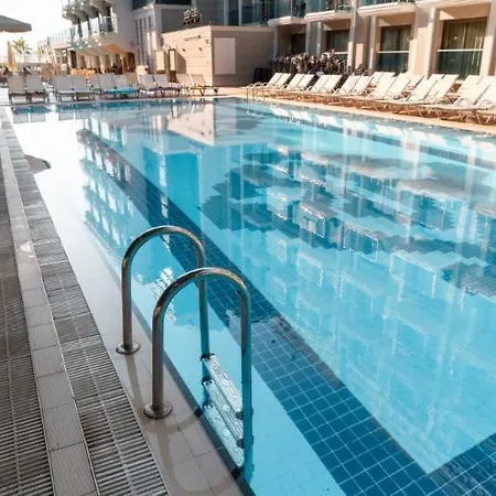 Emre Beach & Emre Hotel 호텔 말마리스