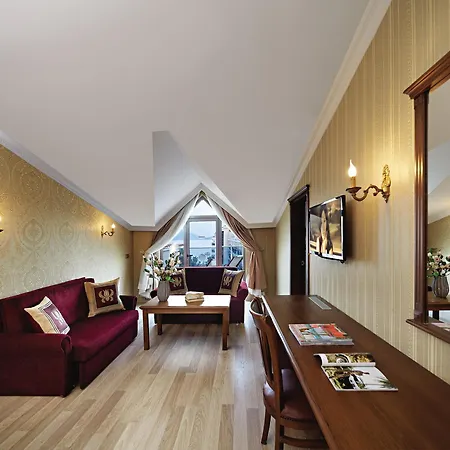 Emre & Emre Otel 4*
