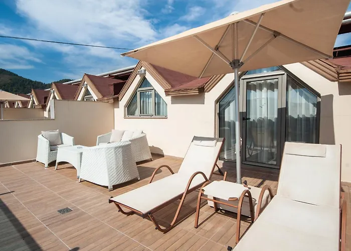 Emre & Emre 马尔马里斯