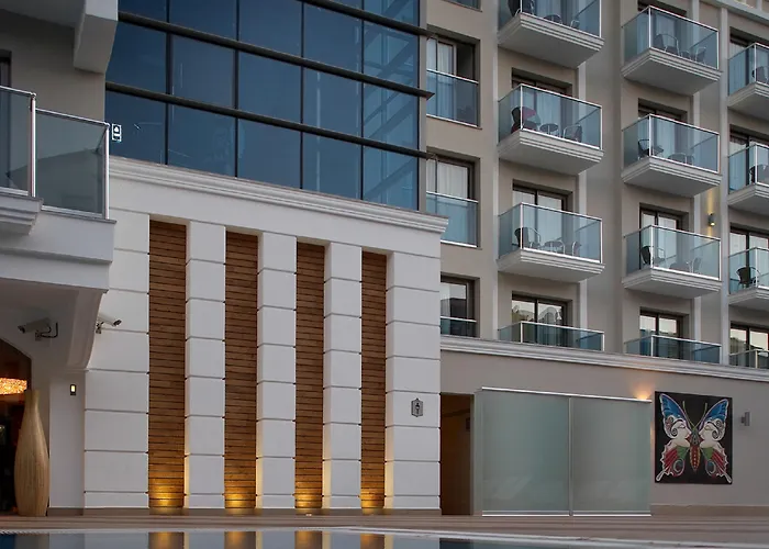 Emre & Emre 4* 马尔马里斯