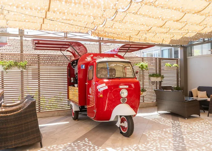 Emre & Emre 酒店 马尔马里斯